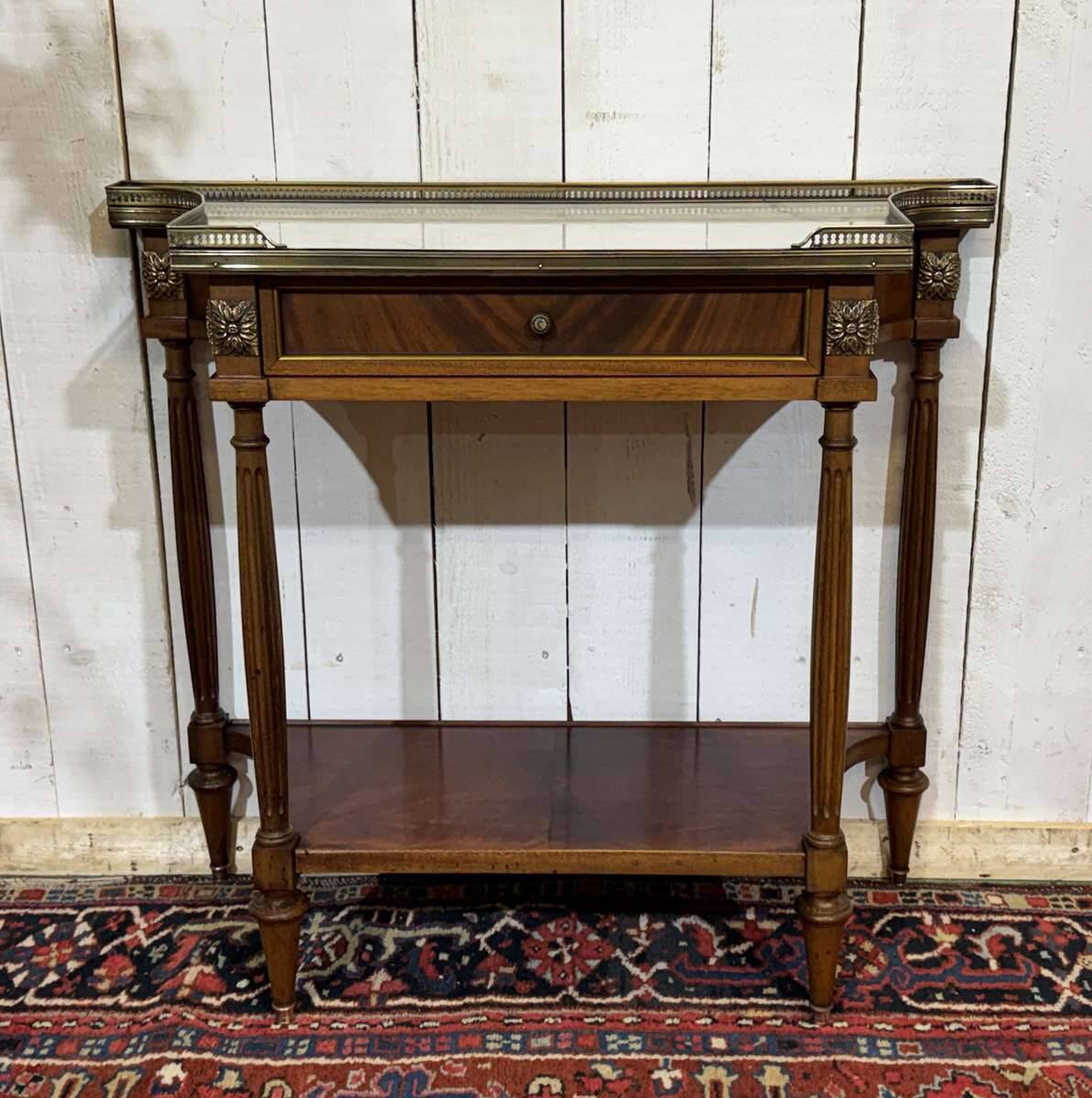 Console en acajou et dessus marbre blanc style Louis XVI des années 60
