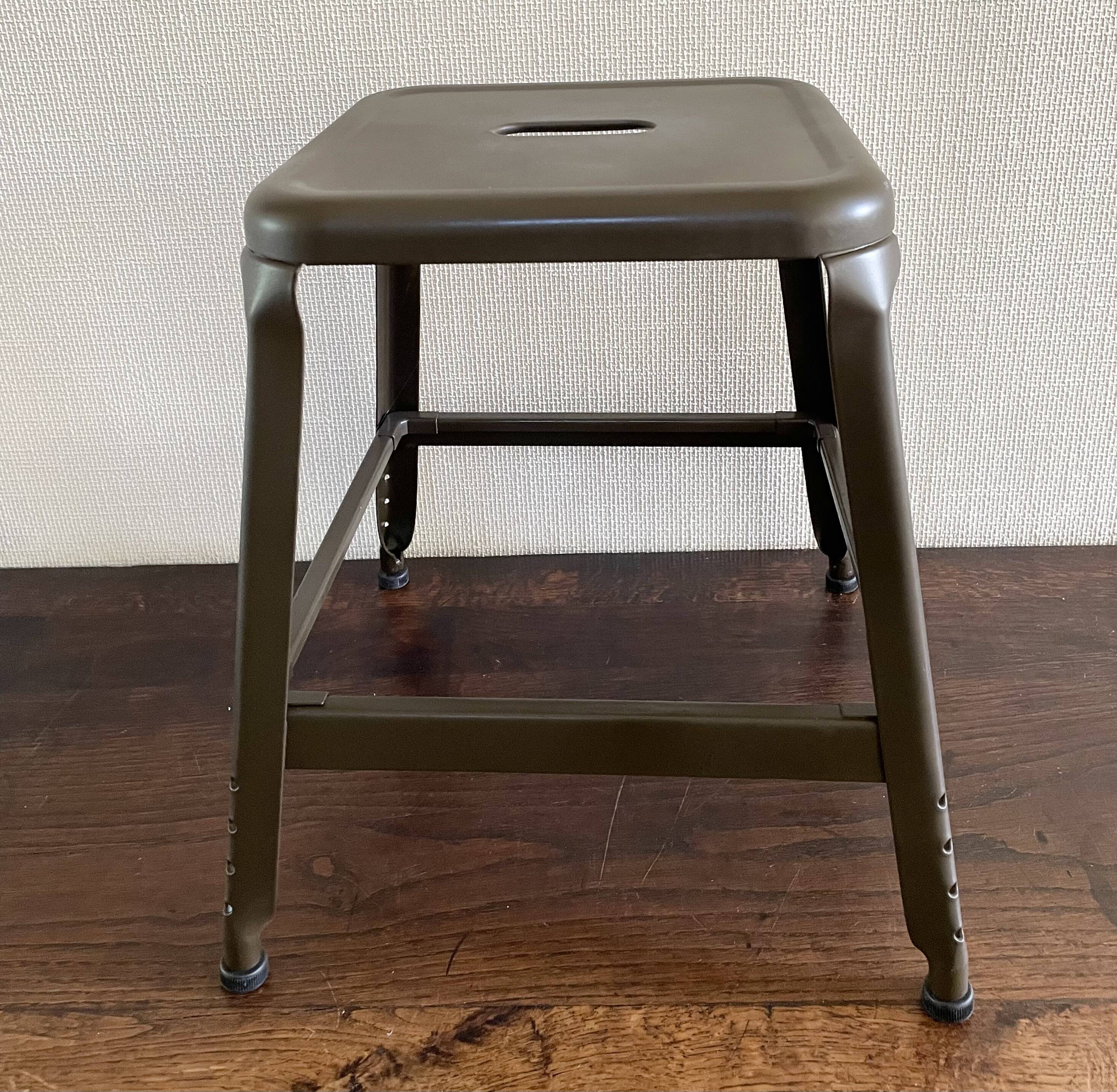 Tabouret métal