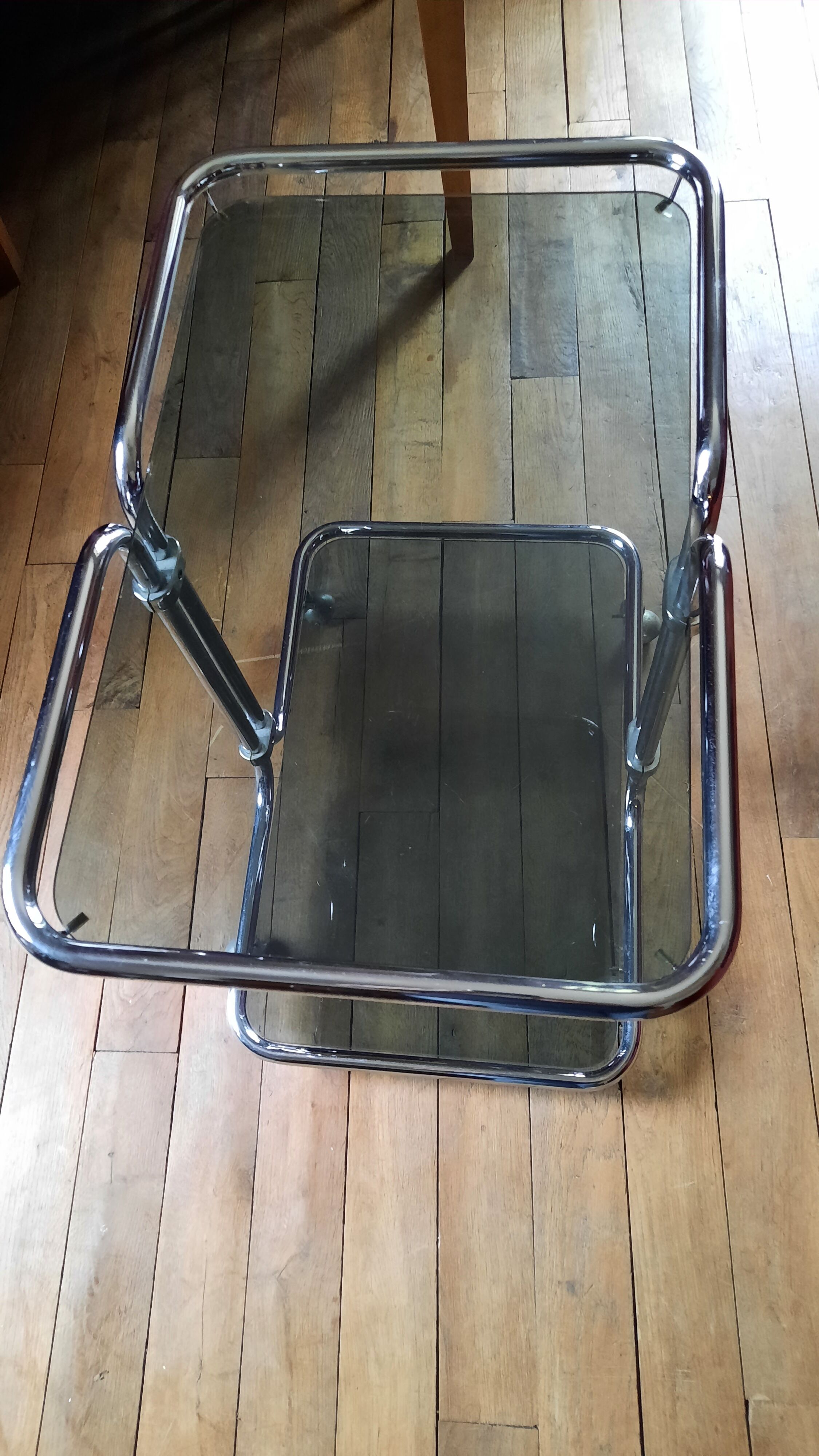 Vintage chrome metal wheel service