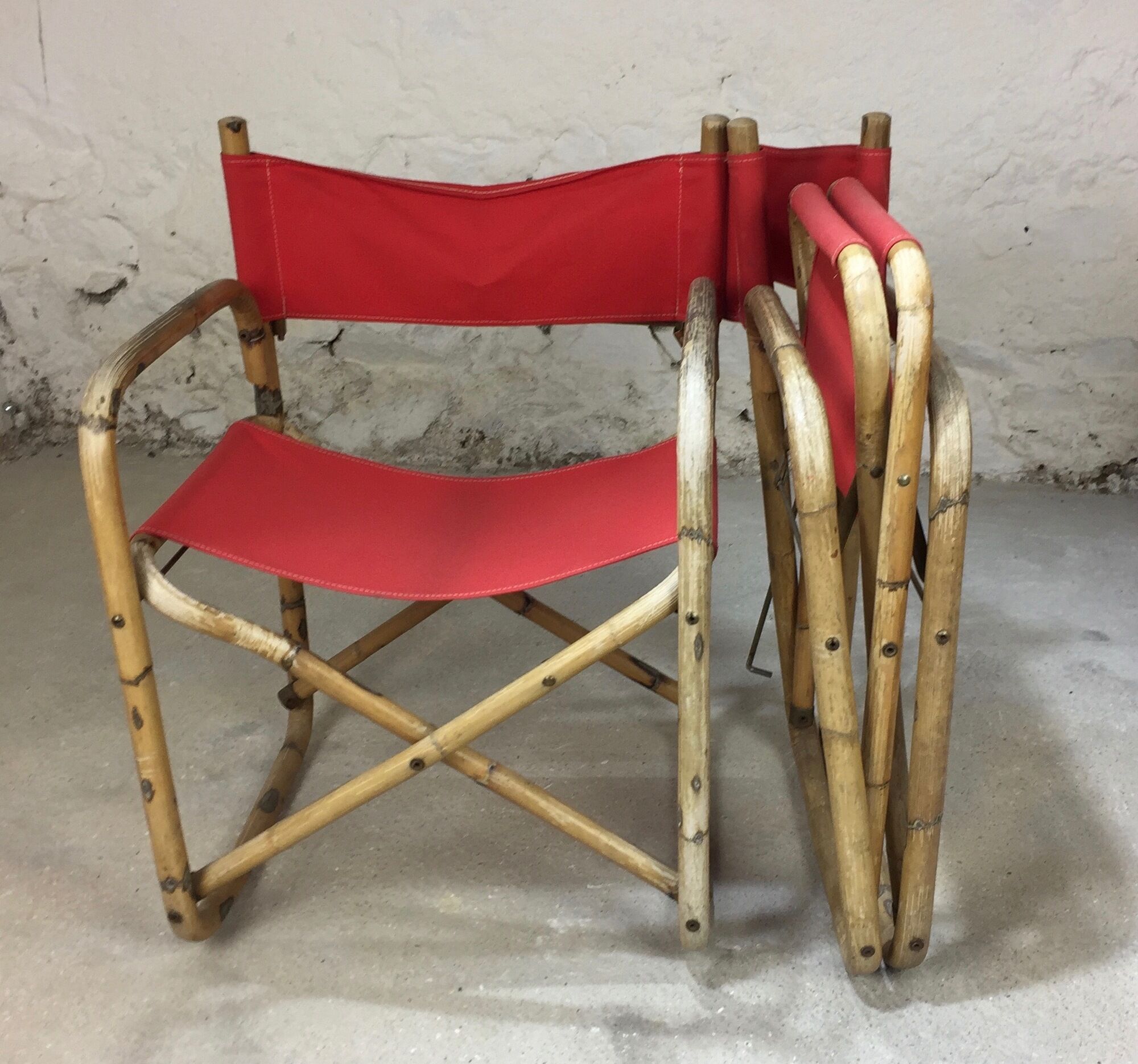 Lot of 4 chairs in rattan and red fabric, folding, 1960s