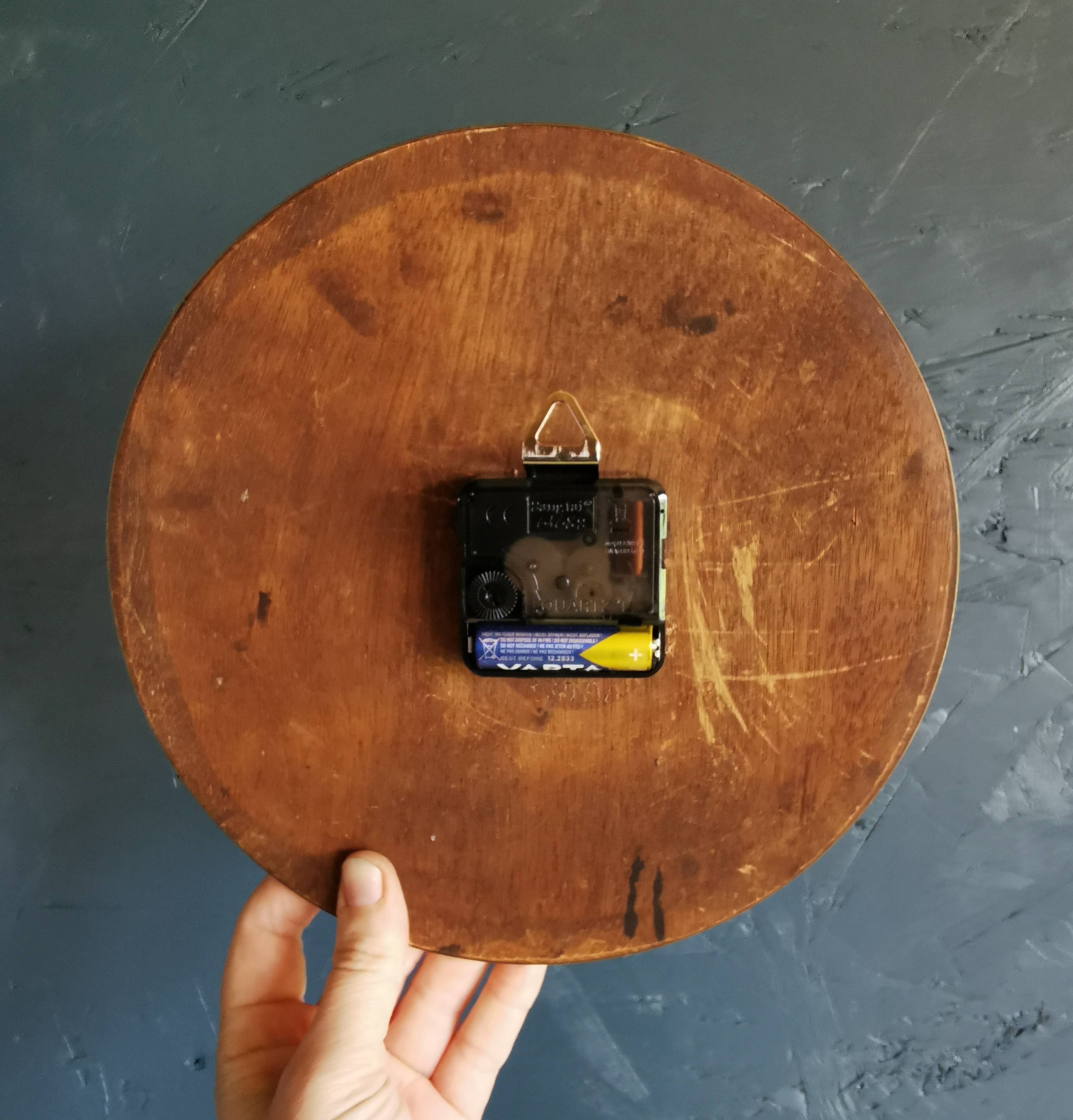 Vintage formica clock round silent wall pendulum "FFR terracotta green"