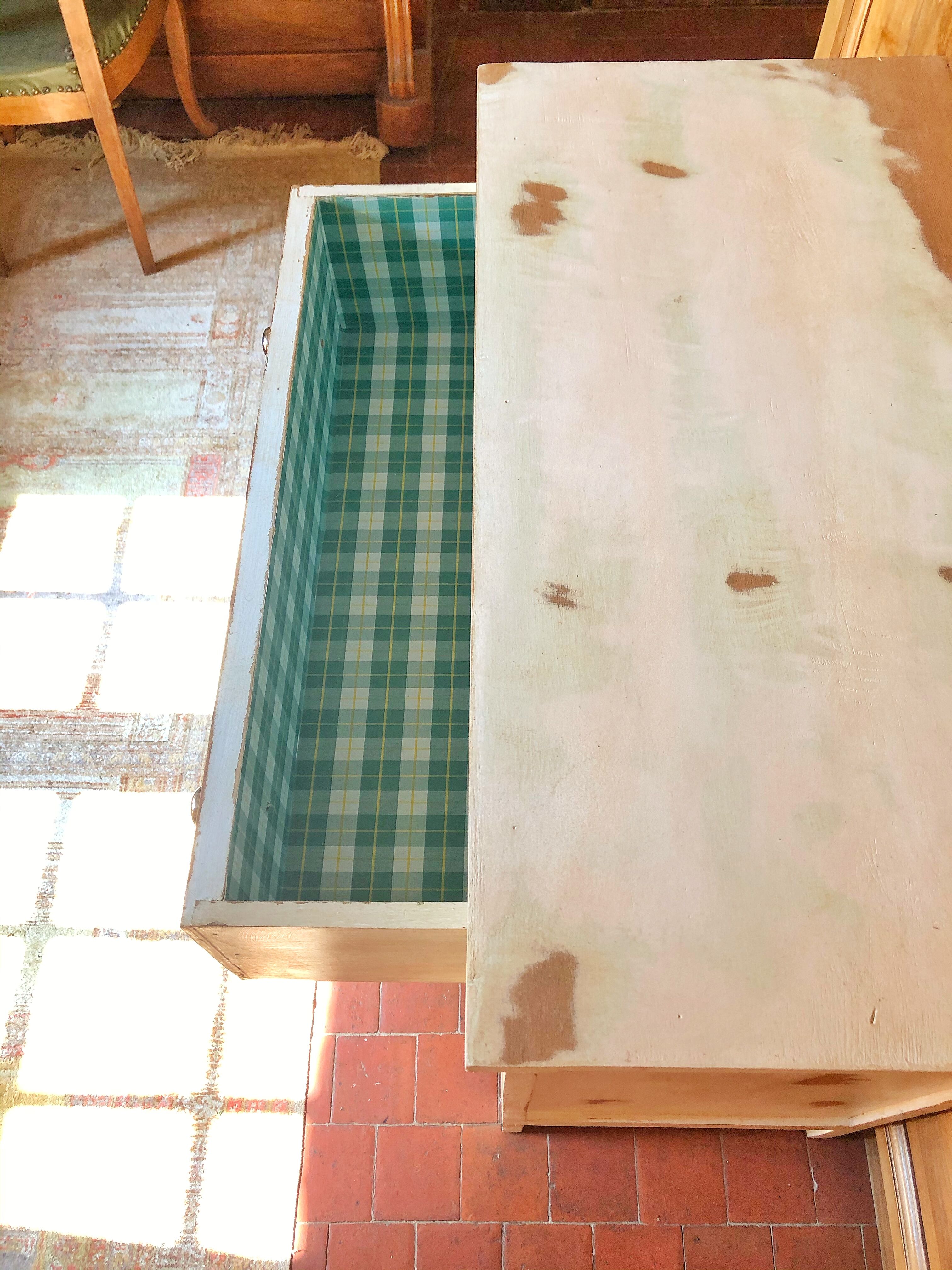 Patinated chest of drawers