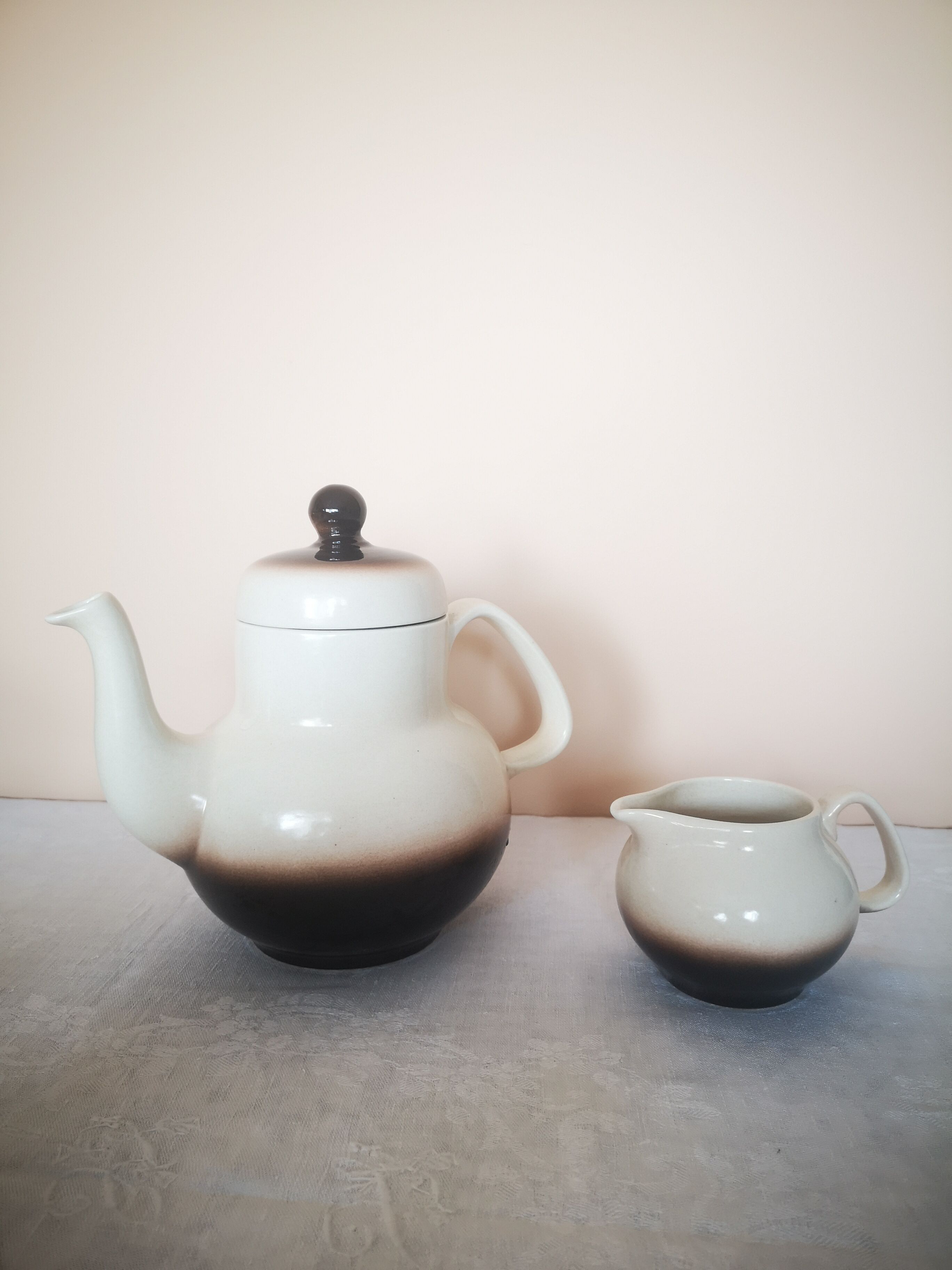 Teapot and milk jar Boch La Louvière Belgium