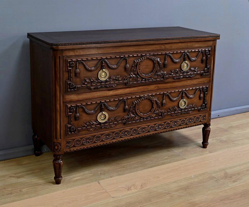 Walnut chest of drawers, Louis XVI style – Mid-20th century