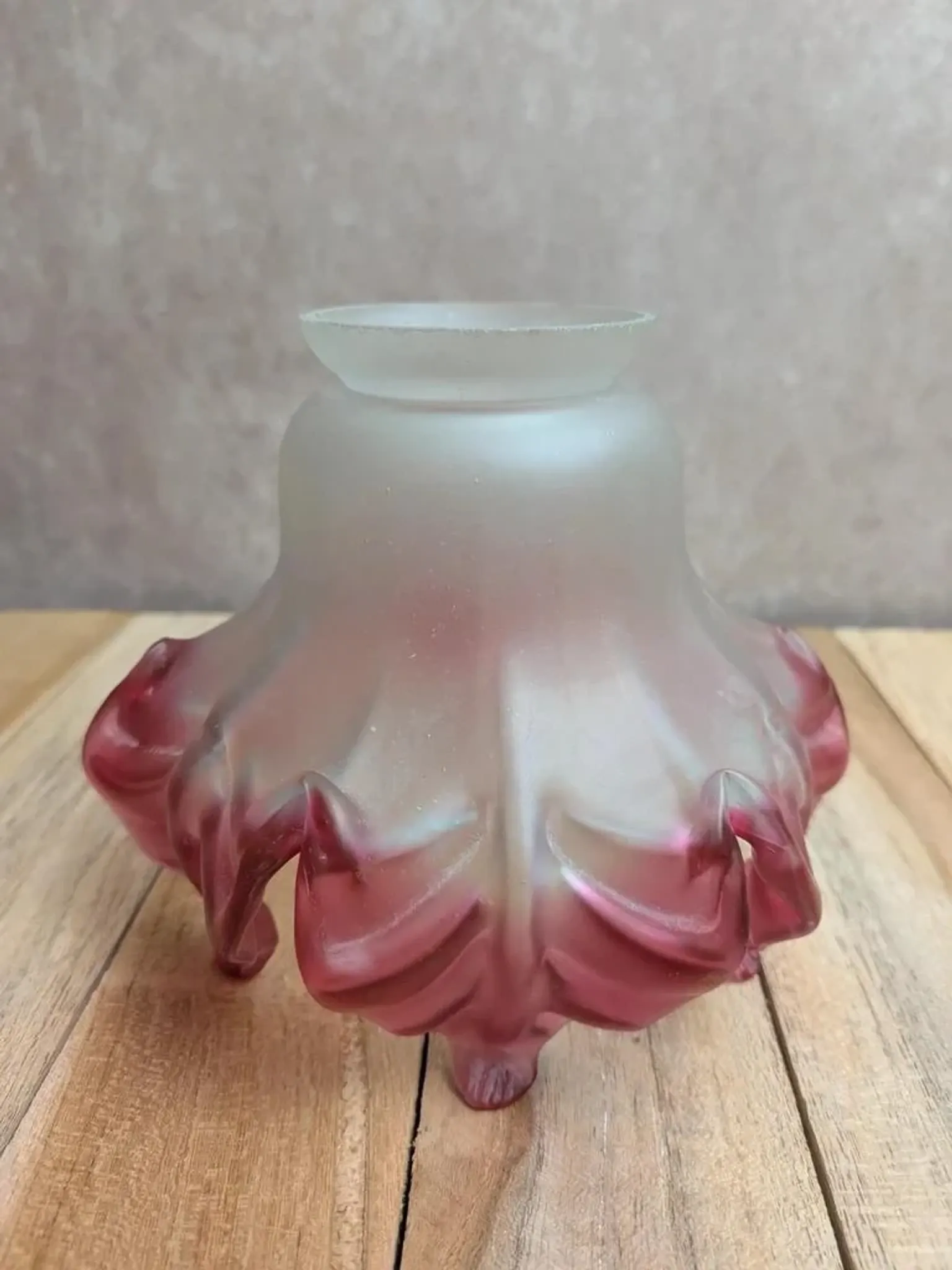 Antique tulip lampshade in satin pink glass – Art Nouveau style
