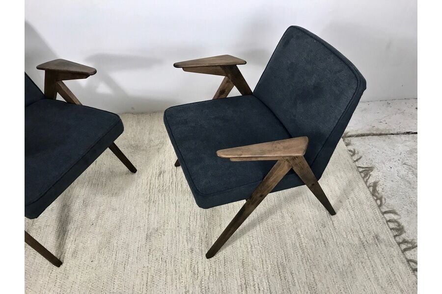 Pair of chairs bunny type 300 177, by J. Chierowski, 1960