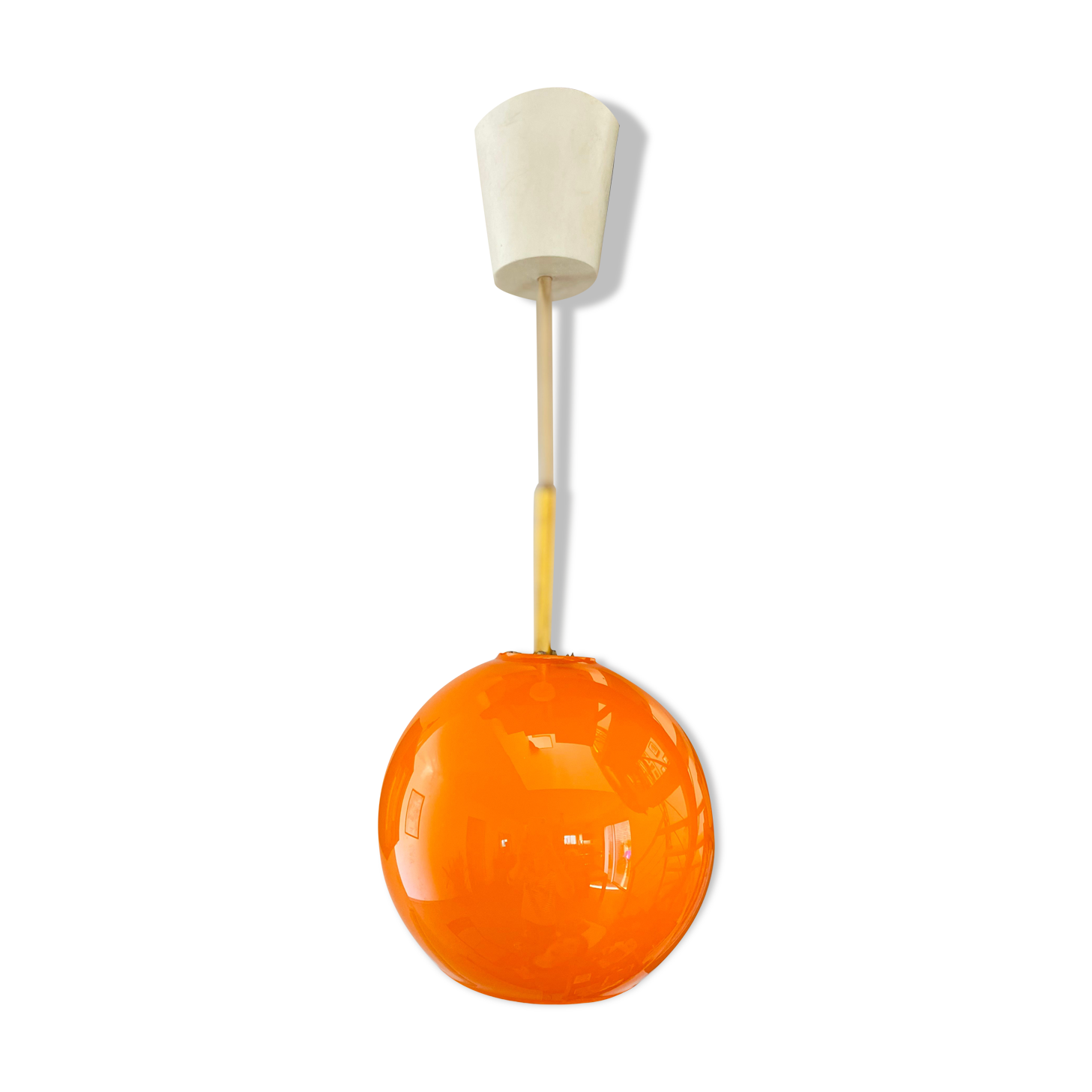 Hanging in orange opaline