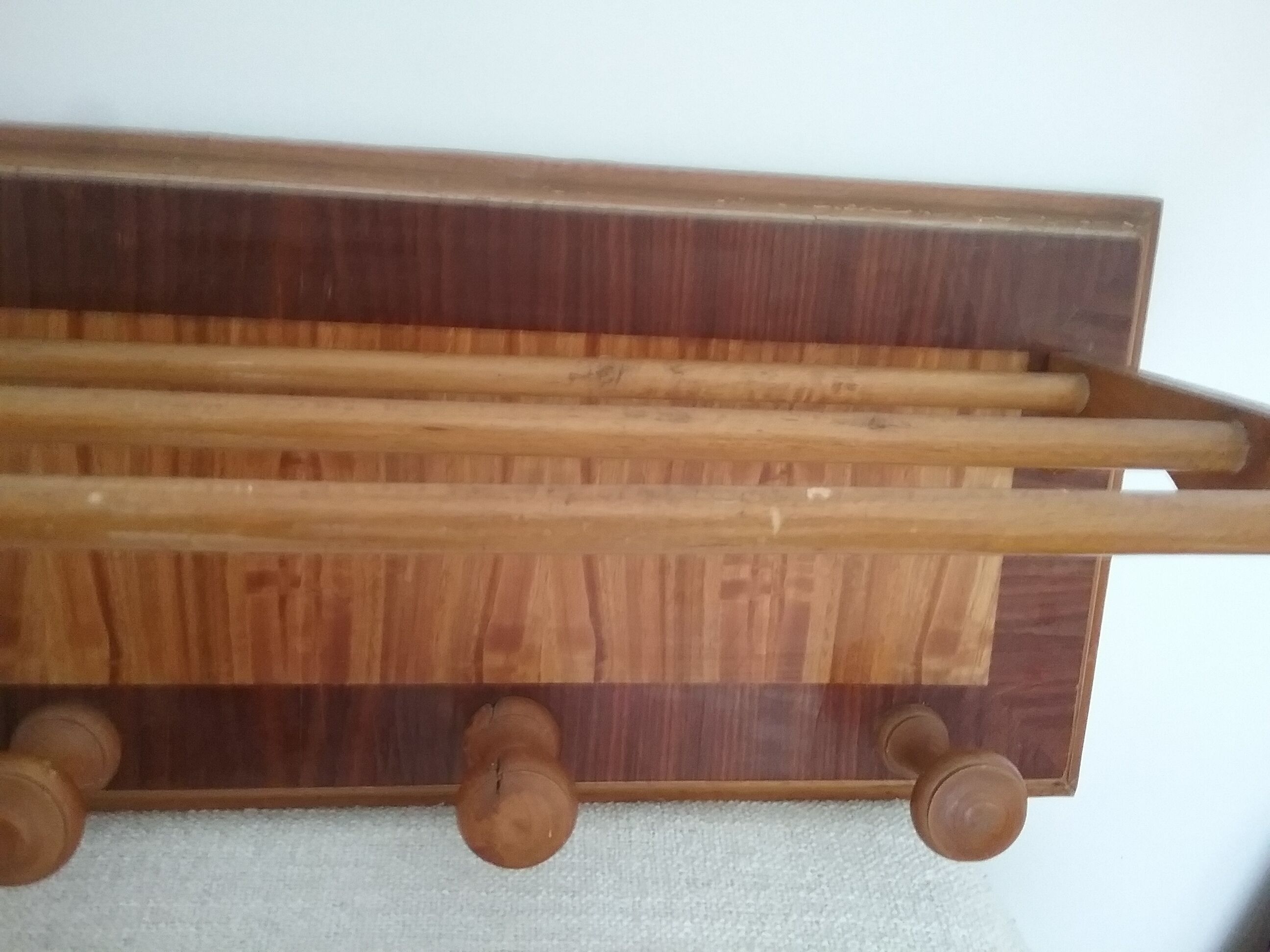 Wood coatrack