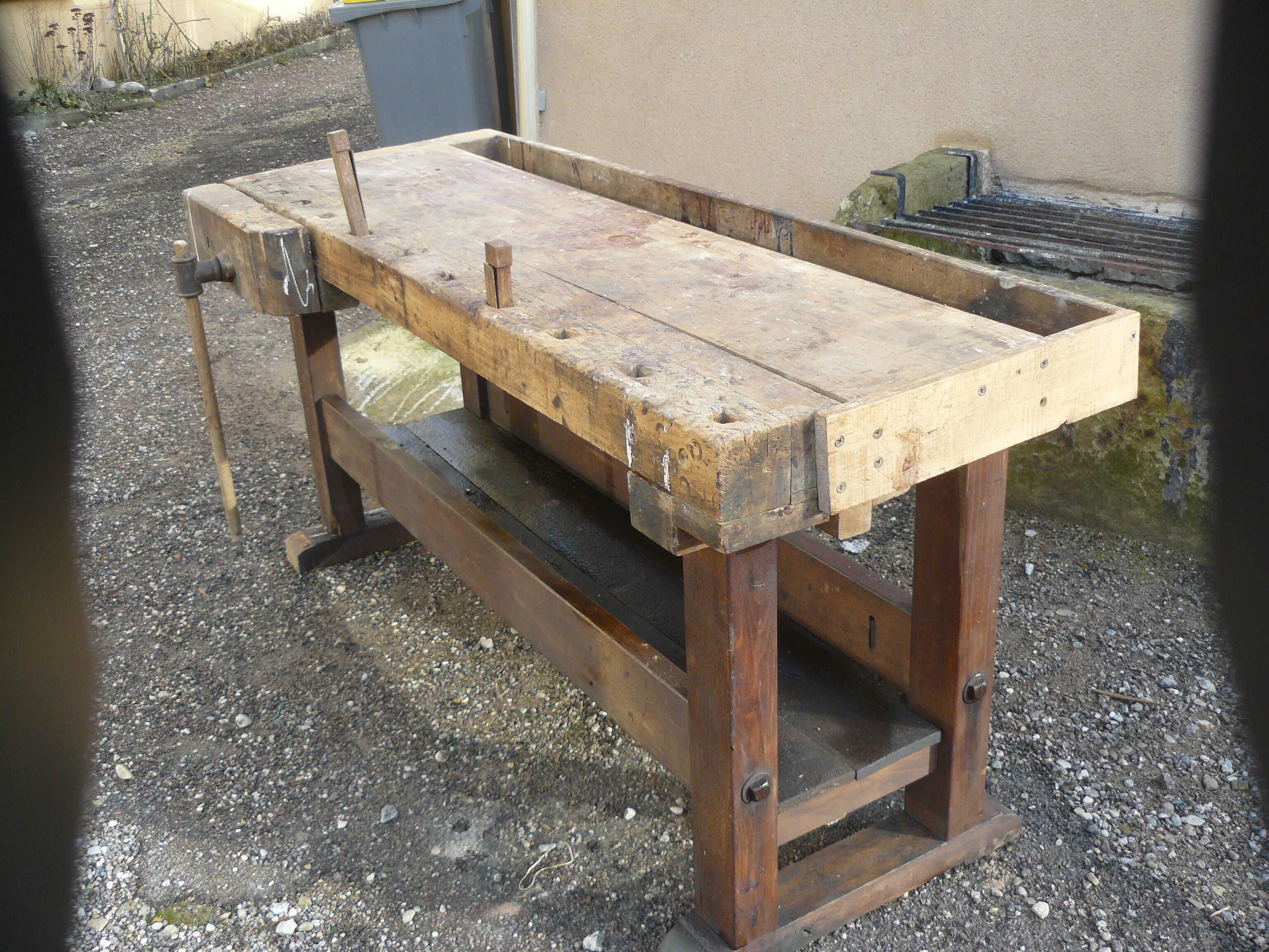 Established former carpenter