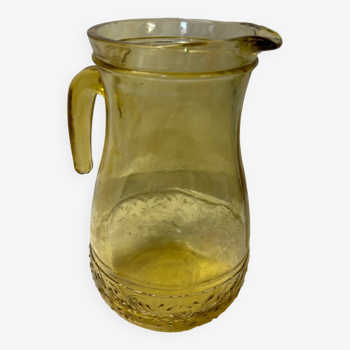 Carafe en verre ambré