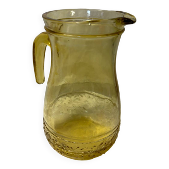 Carafe en verre ambré