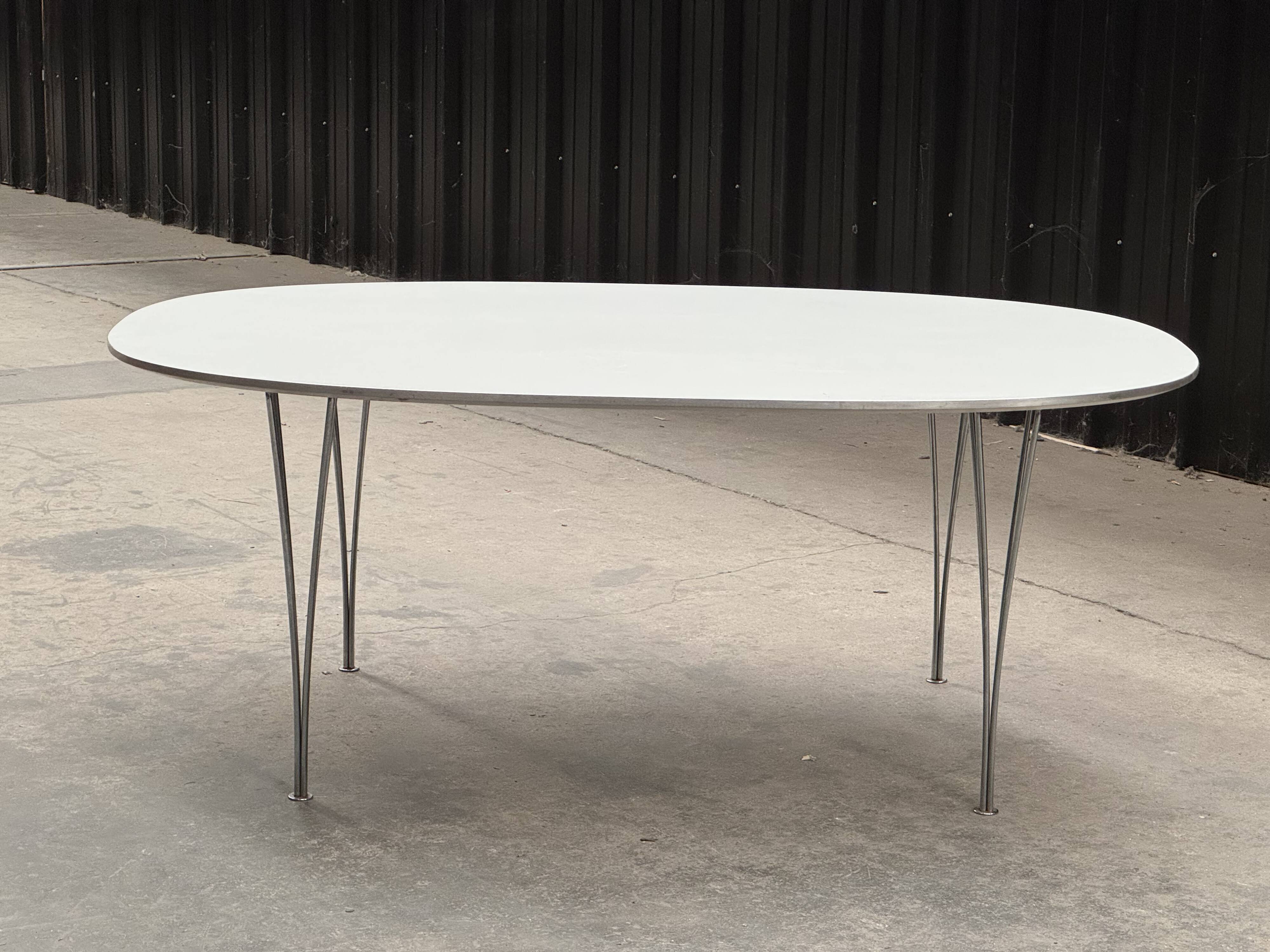 Superellipse Table Piet Hein