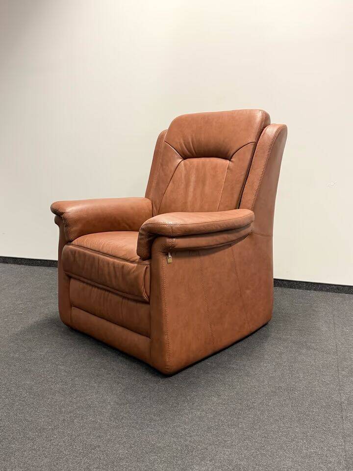 Leather  2-piece set-sofa and armchair from Elastoform