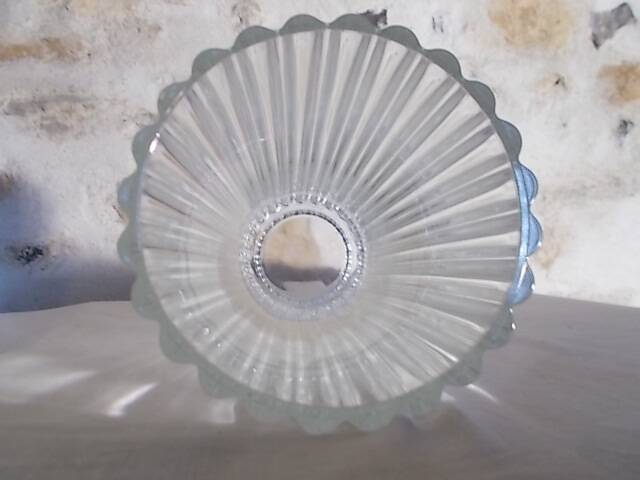 Transparent glass vase