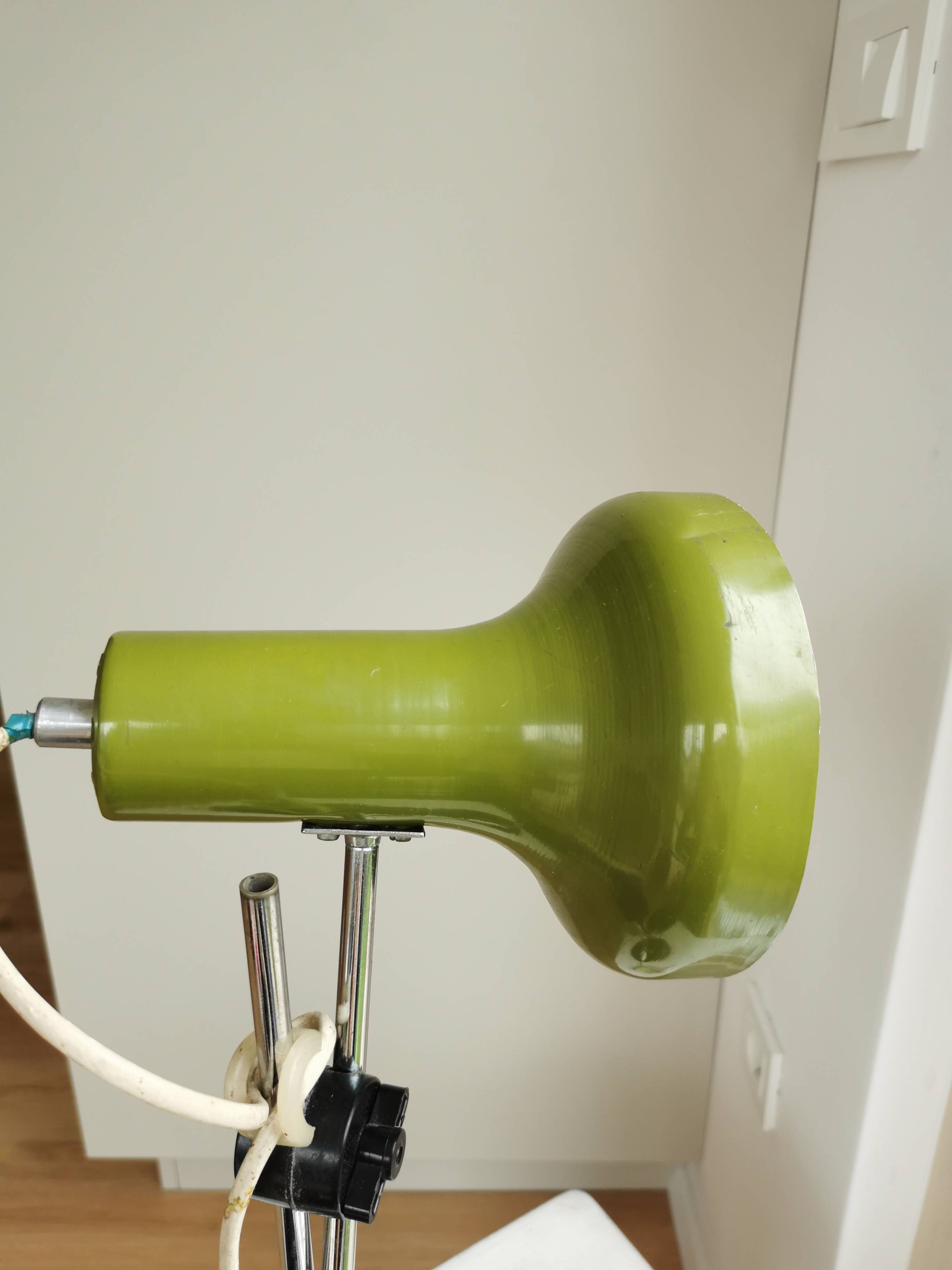 Vintage Olive Green Table Lamp, Adjustable Retro Desk Light