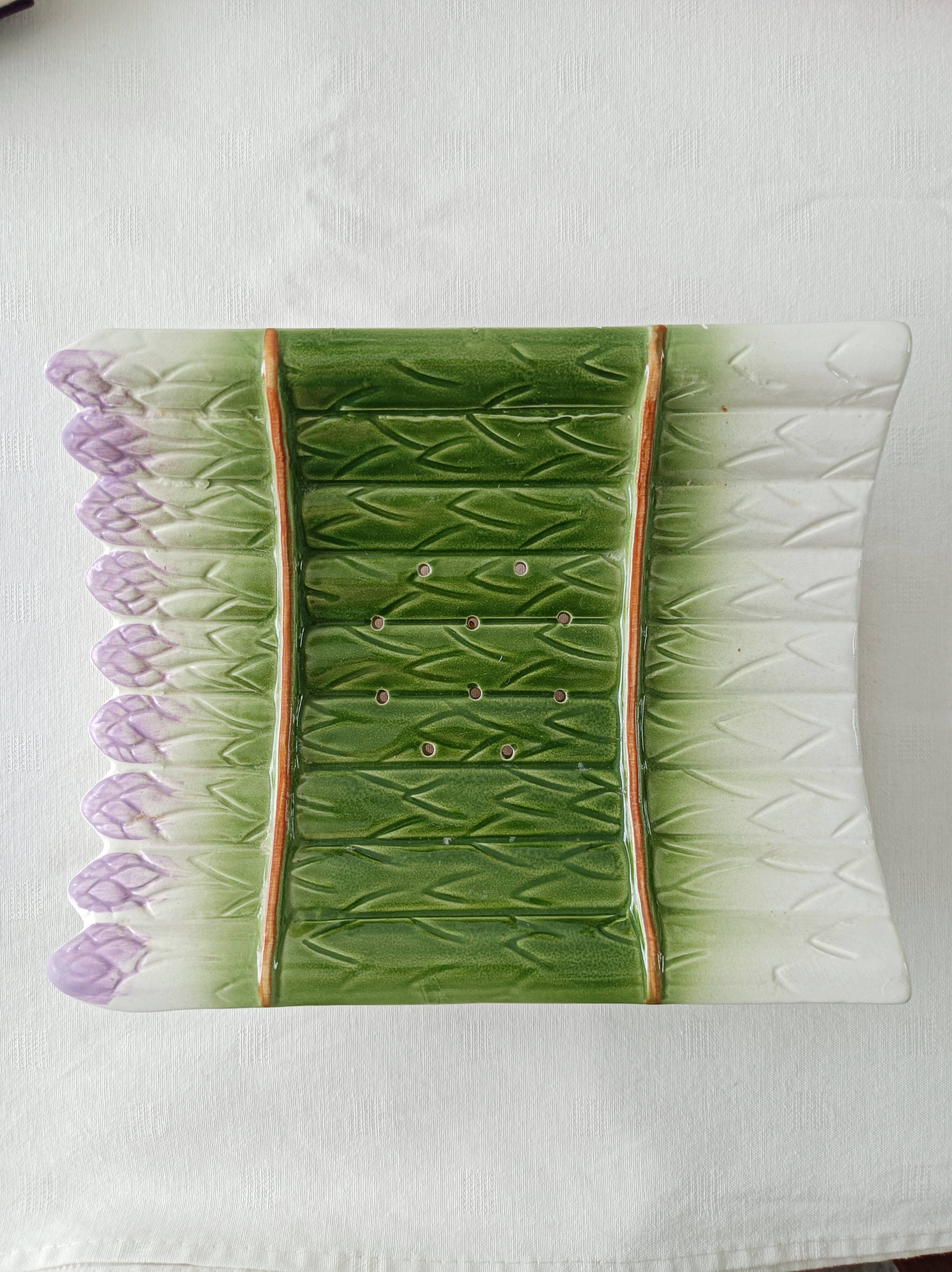 Plat à asperges en barbotine