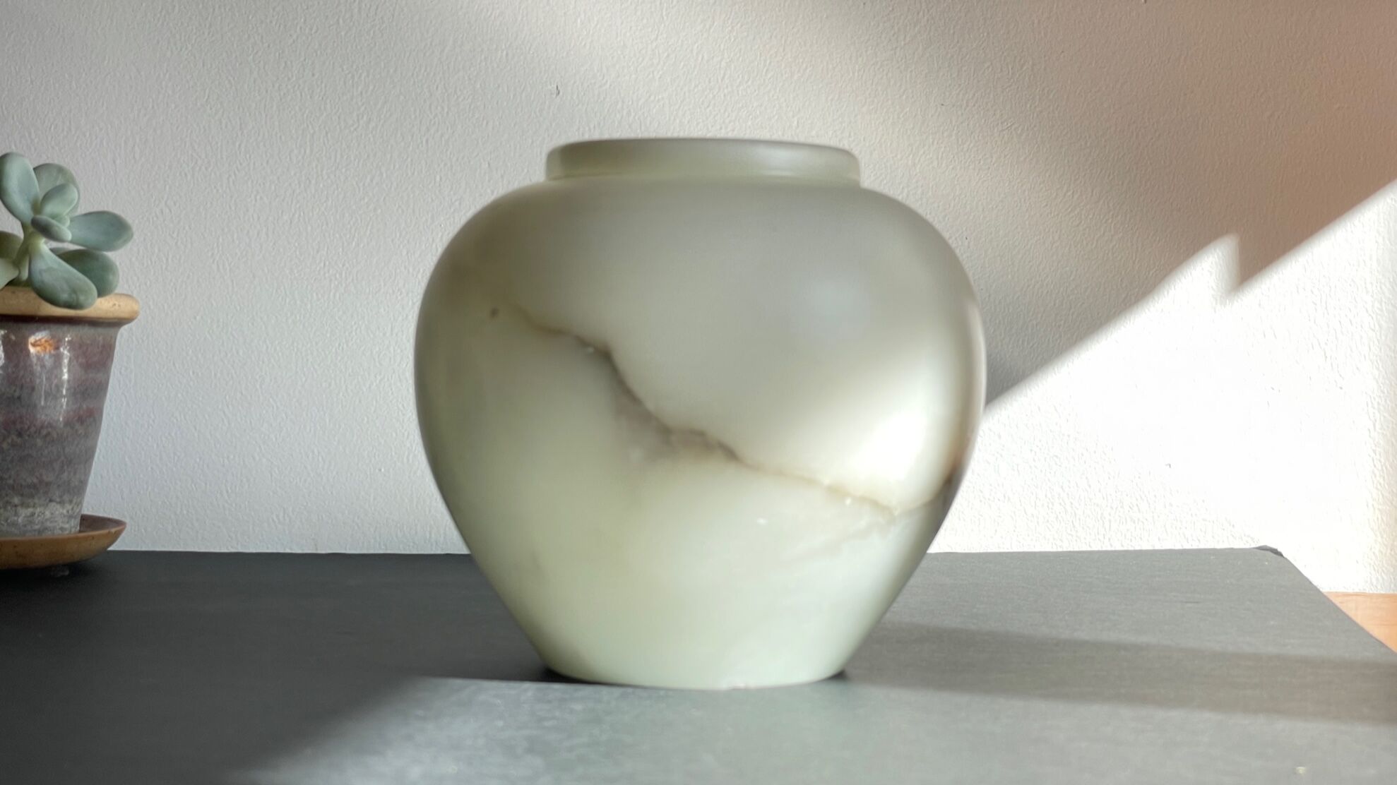 Vase shaped marble marble design 70s