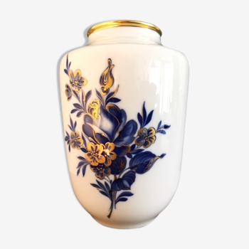 Bavarian porcelain vase Jaeger & Co gilded with fine gold