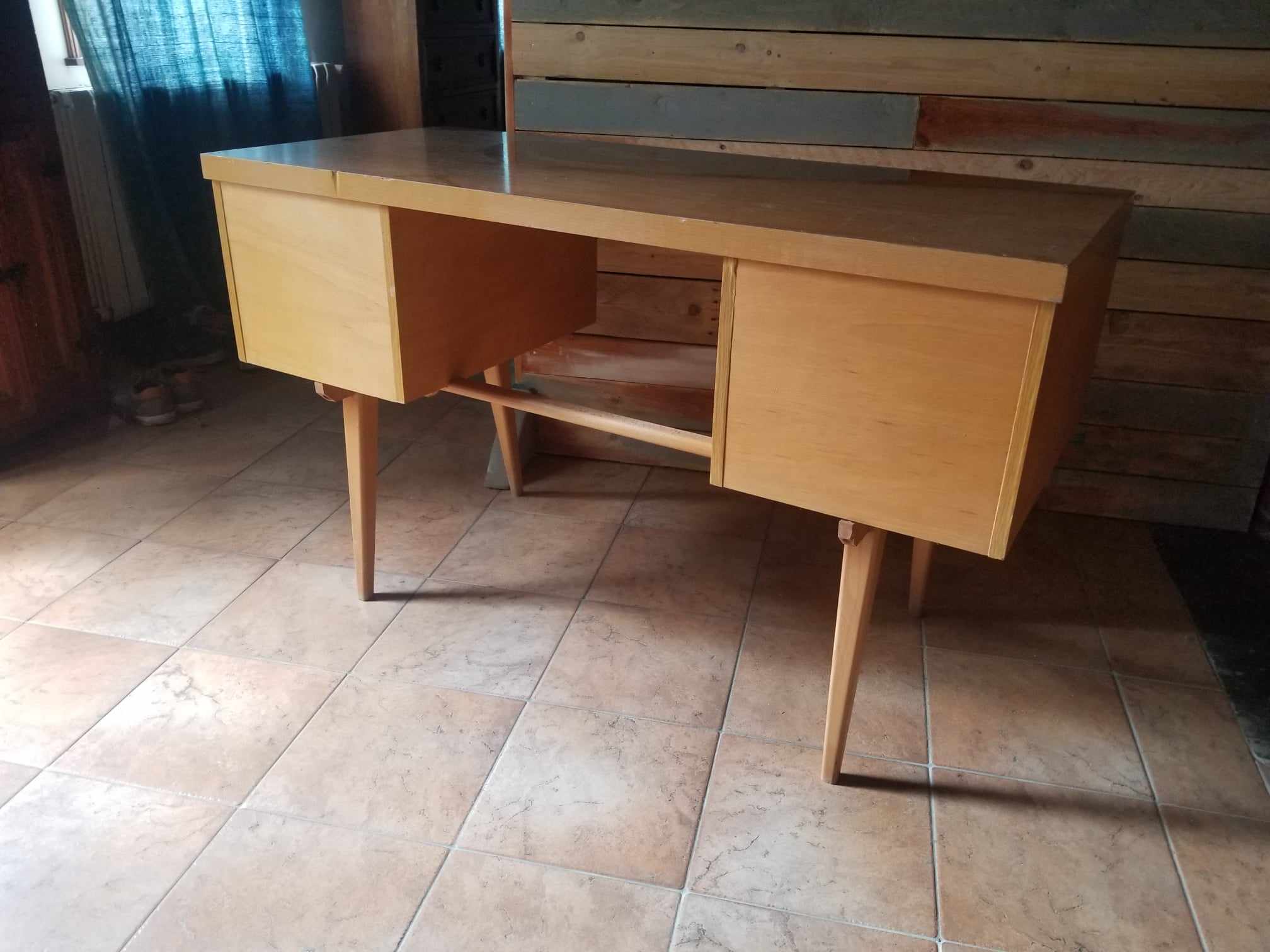 Ekawerk desk