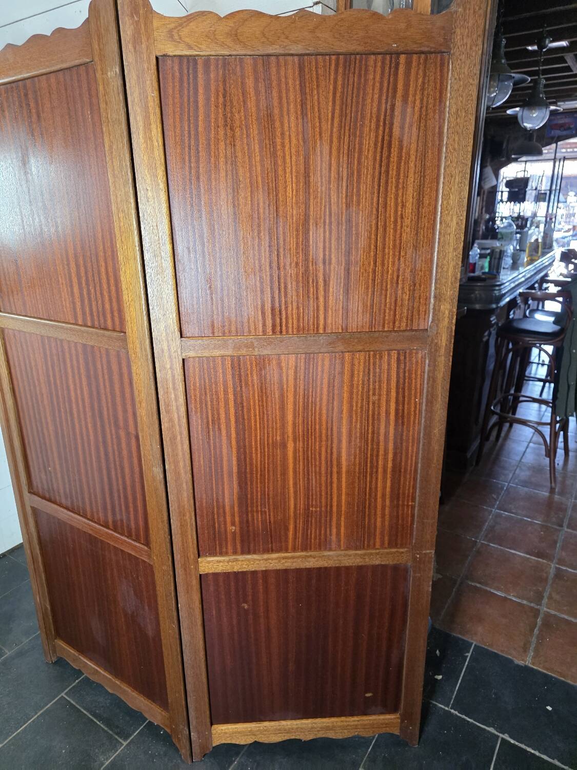 Three-panel screen in mahogany