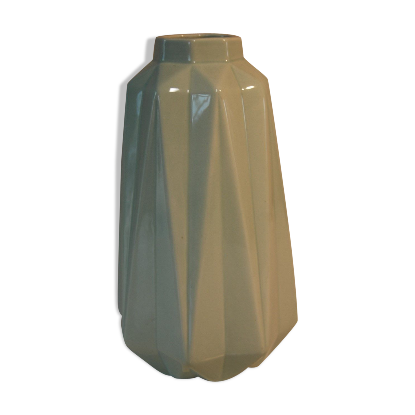 Green Art New Art Deco worked vase of water