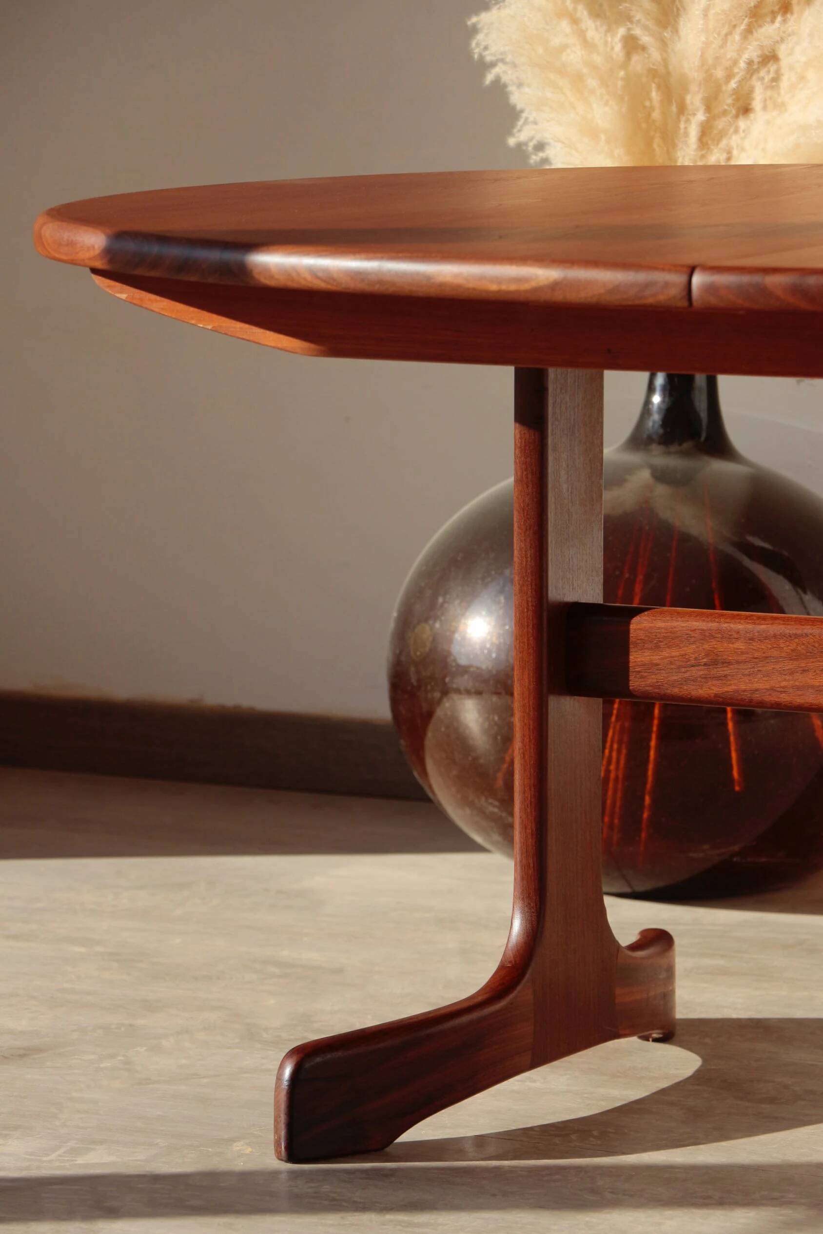 Oval dining table – 6 to 8 people – G Plan