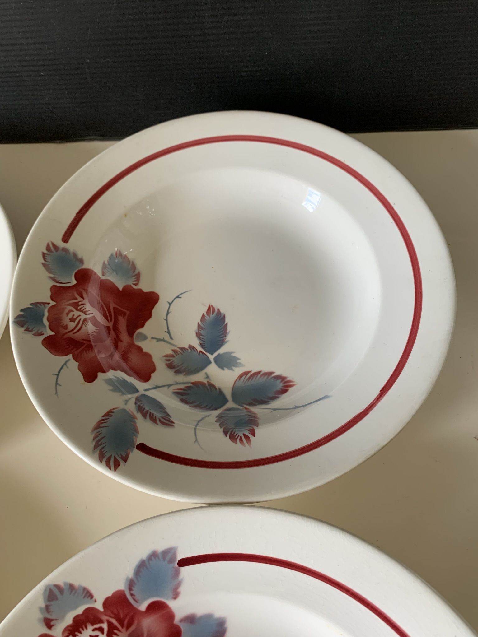 5 plates of Digoin earthenware