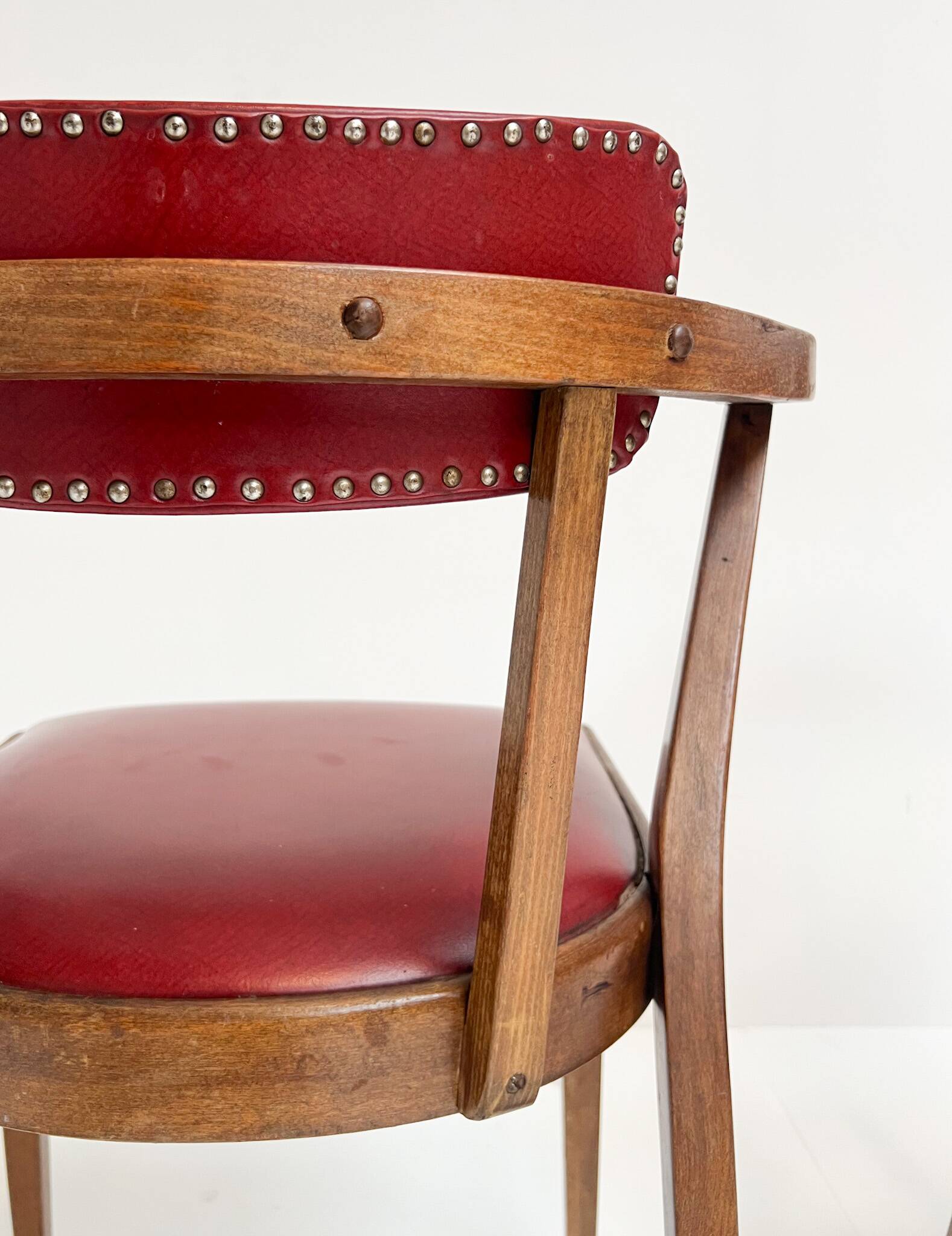 2 chaises modèle 209 par Thonet, années 1940