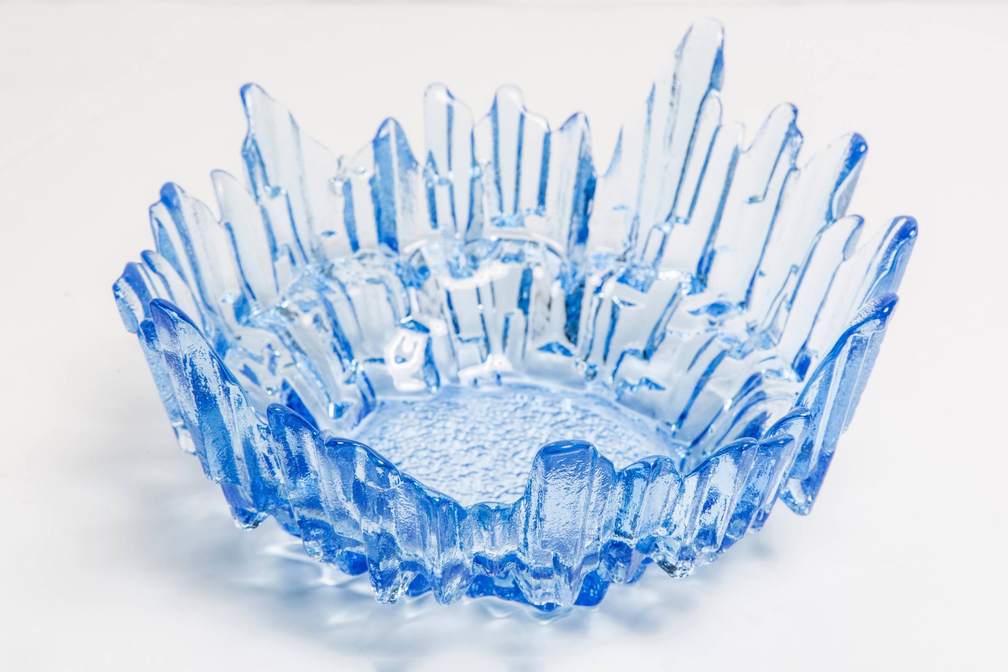 Vintage decorative plate in light blue glass, Italy, 1960s.