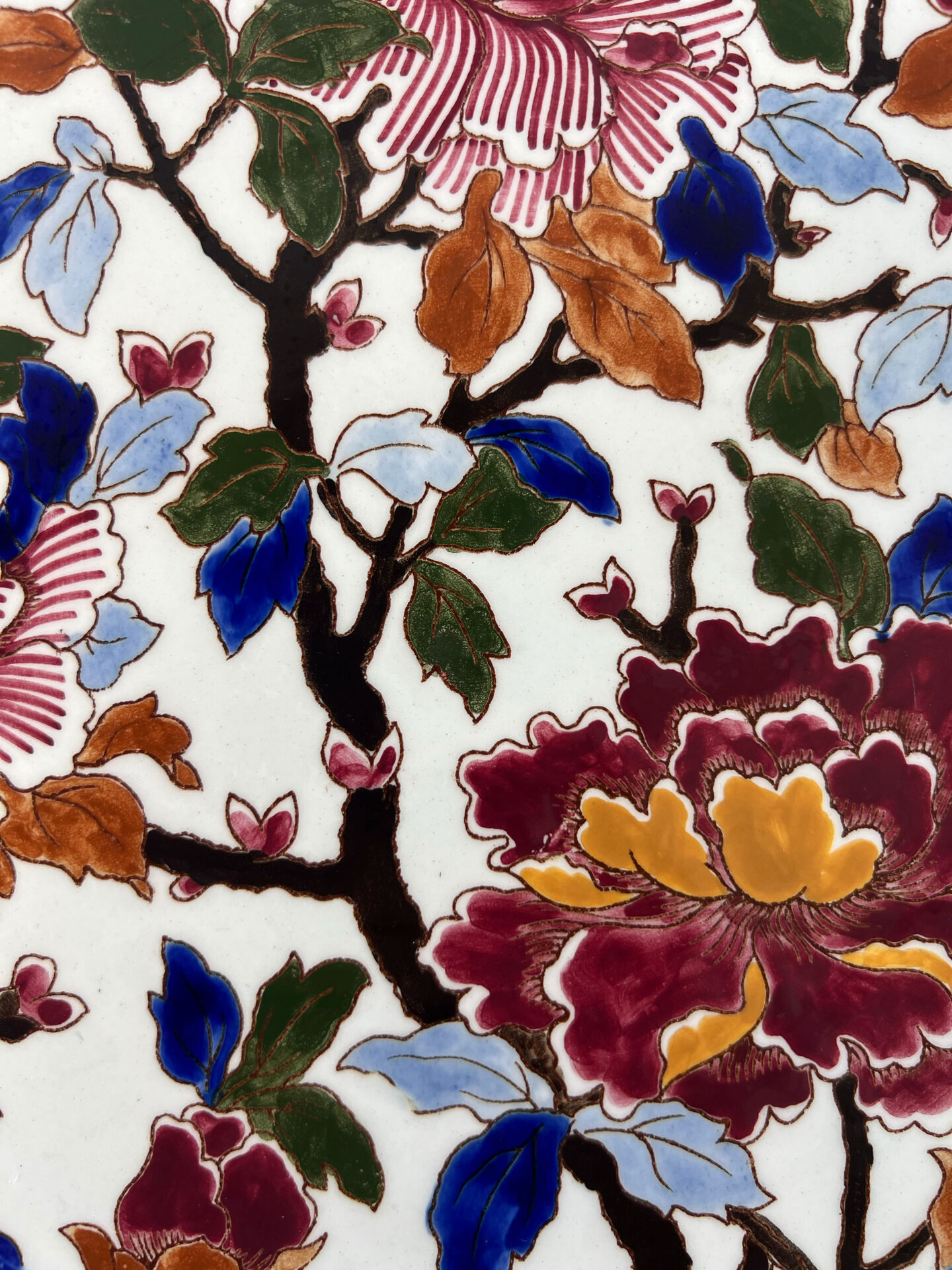 Gien — pivoine collection, hand-painted presentation plate
