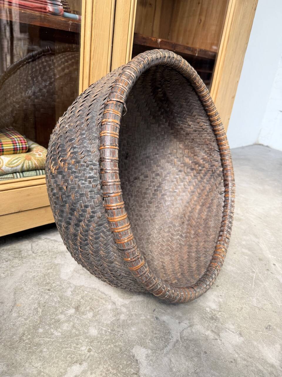 Vietnamese tea basket, mid-20th century