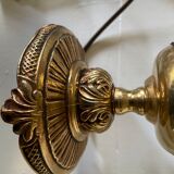 Brass foot tulip lamp