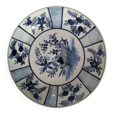 Assiette en faïence peinte à la main