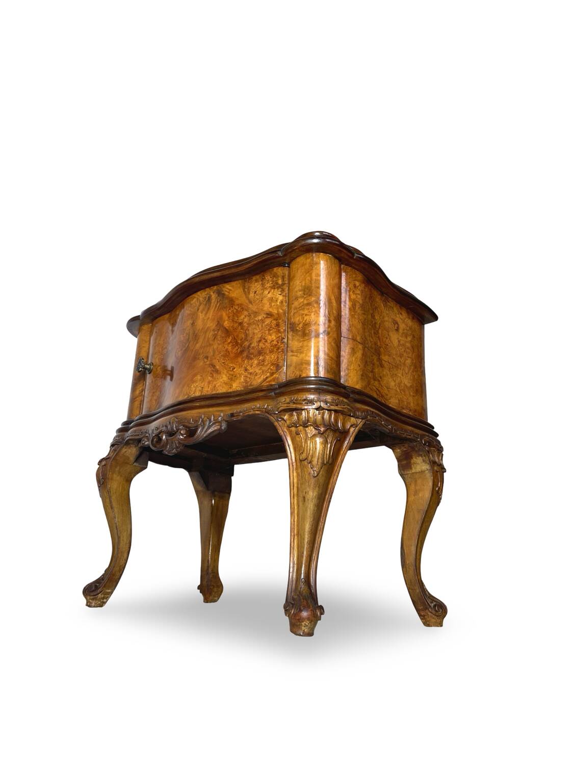 Italian Chippendale bed side tables/nightstands, 1940s/1950s.