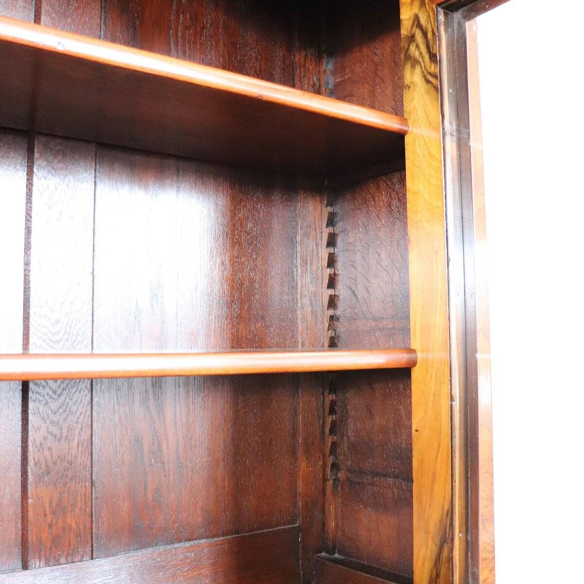 Antique Cupboard In Walnut Briar, Italy Mid 19th Century