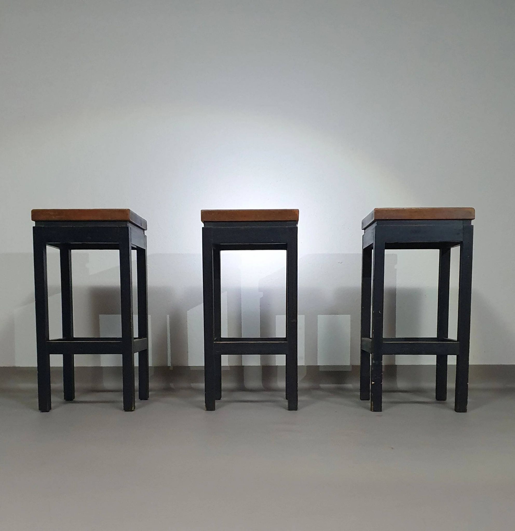 3 x tabourets de construction en chêne années 1960