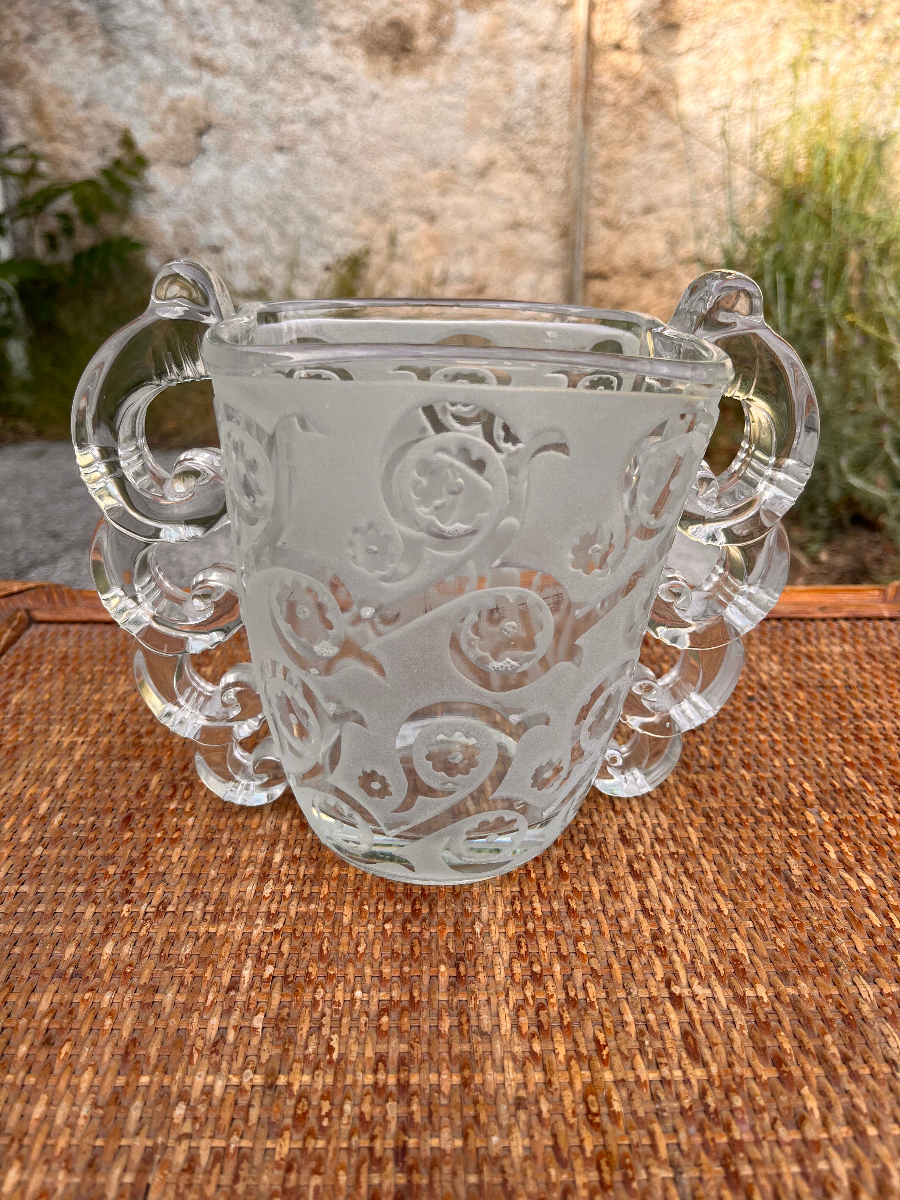 Art Deco frosted glass vase by Pierre D'avens for Daum around 1930.