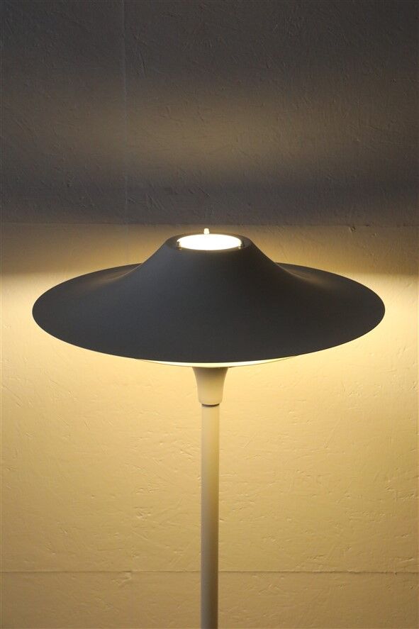 Lyfa floor lamp / cream-white / mid-century / Danish modern design / multilayer / 1970s