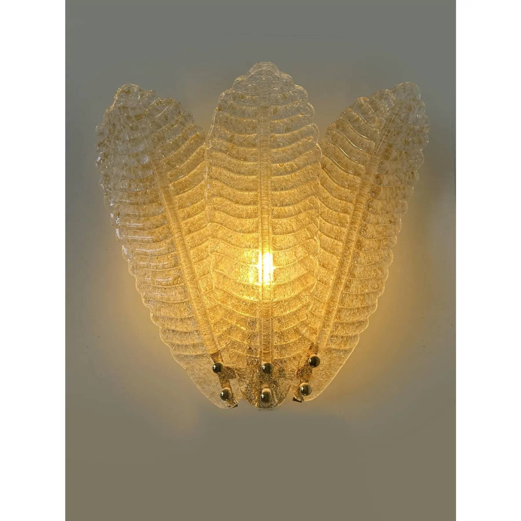 Luxury Venetian Set of Two Wall Sconces in Amber "Graniglia" Leaves Murano