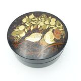 Box of lacquered and gilded underglass