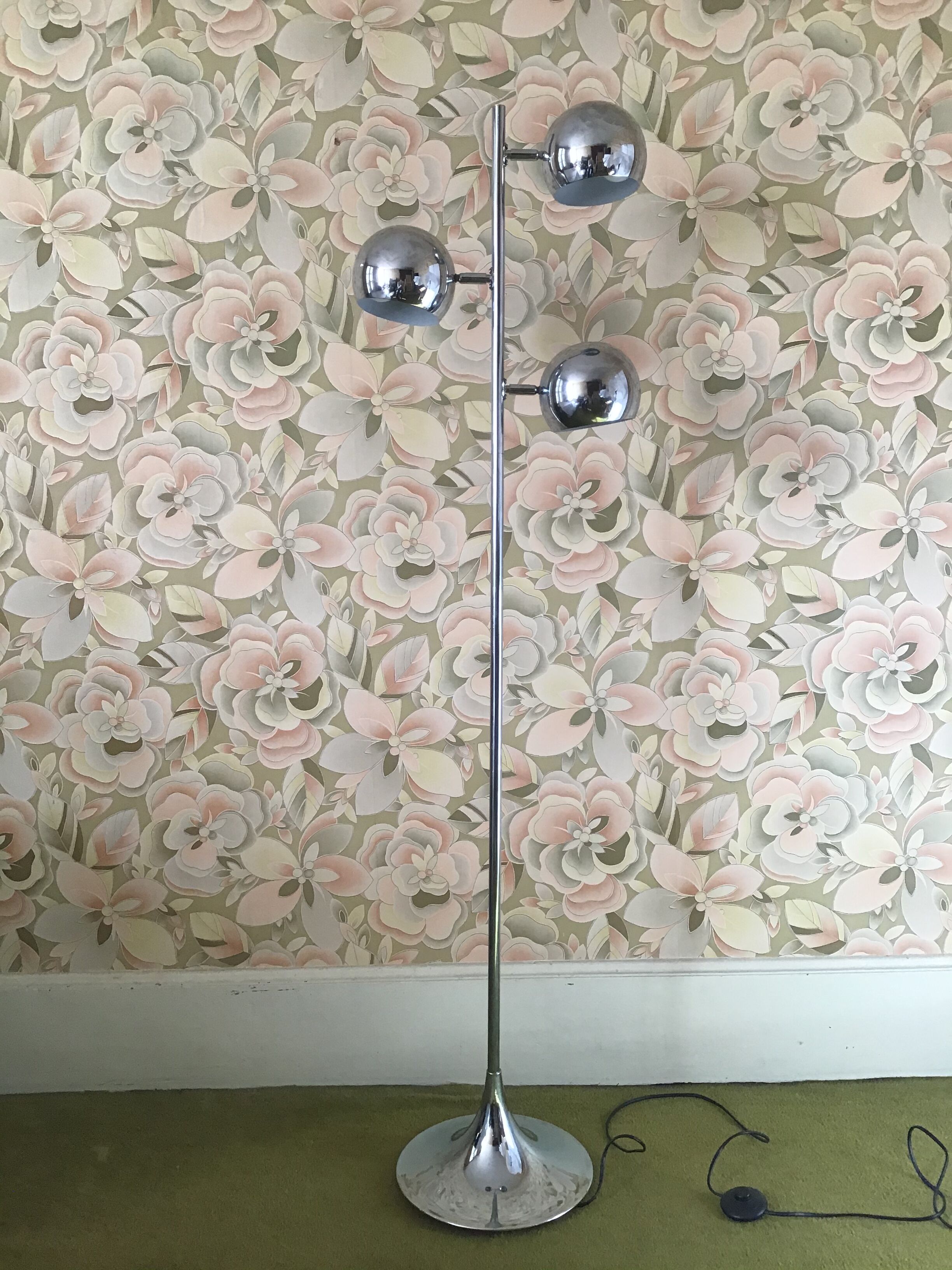 Vintage Eyeball Lamp