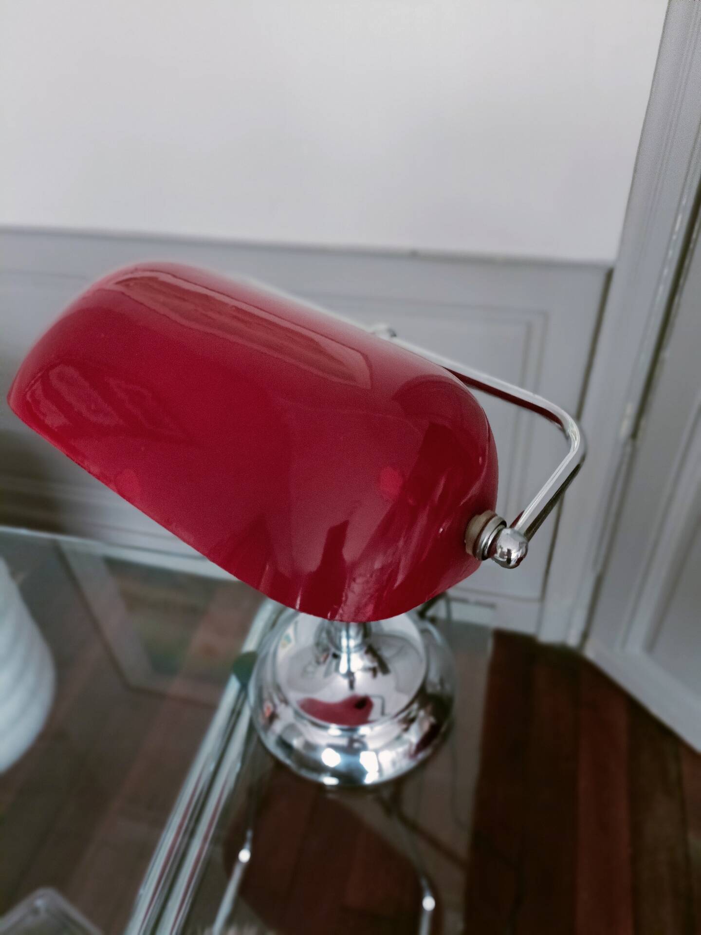 Vintage banker’s lamp, notary