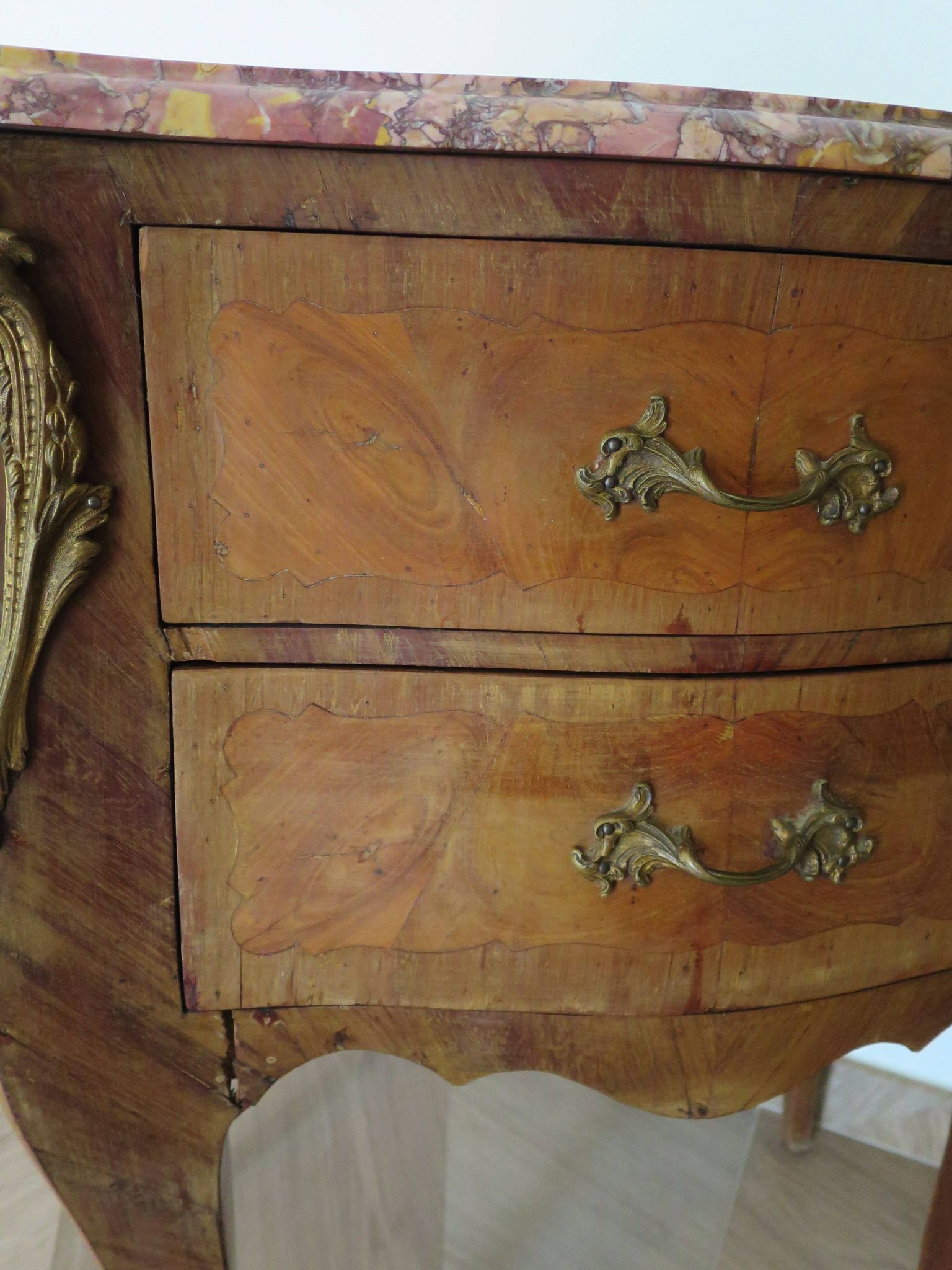 Paire de 2 chevets-louis xv-marqueterie-2 tiroirs-marbre rose