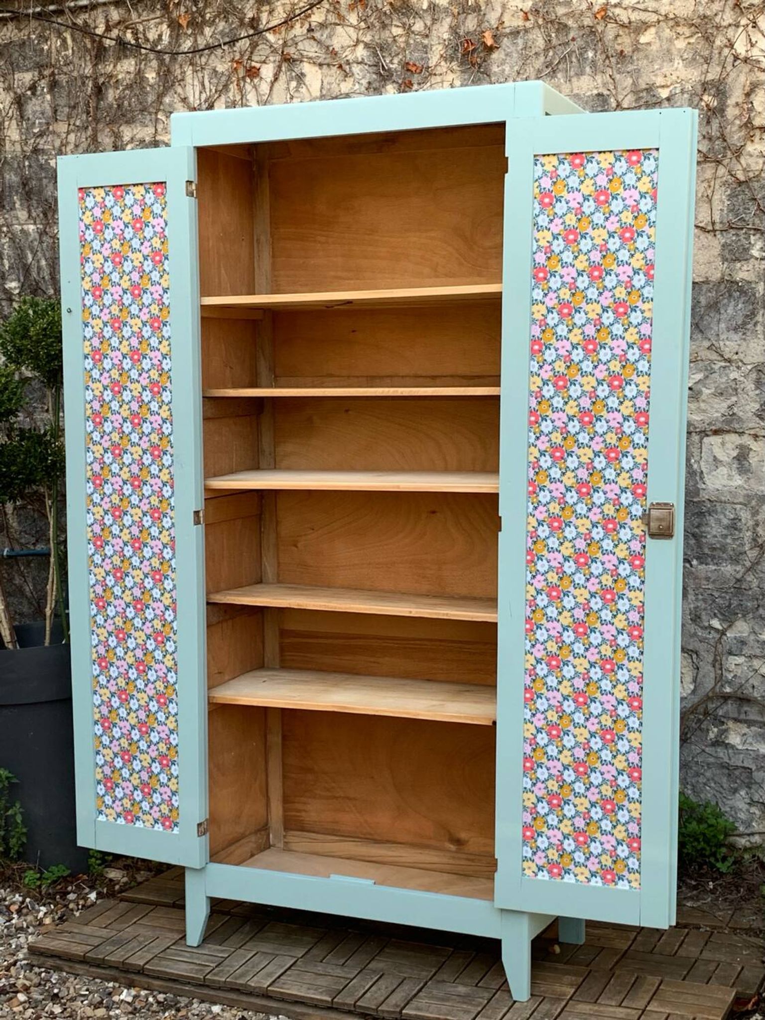 Armoire parisienne vintage bleu vert grisé