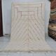 Tapis berbère marocain d’atlas avec magnifique dessin taille 150/250 cm