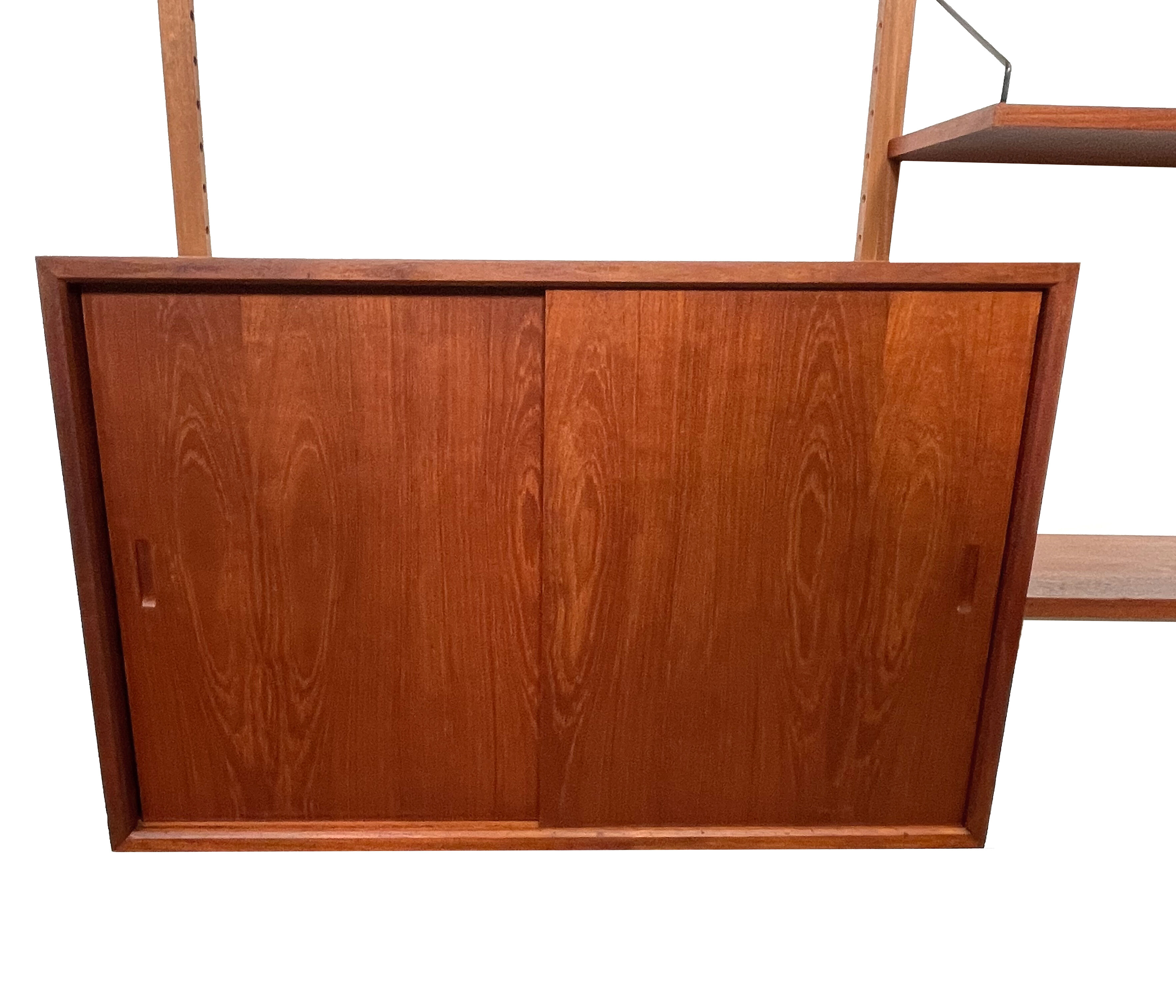 Vintage Poul Cadovius Royal System wall system wall