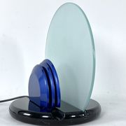 Mid-Century Gong table lamp in marble and glass by Bruno Gecchelin for Skipper. Italy 1981