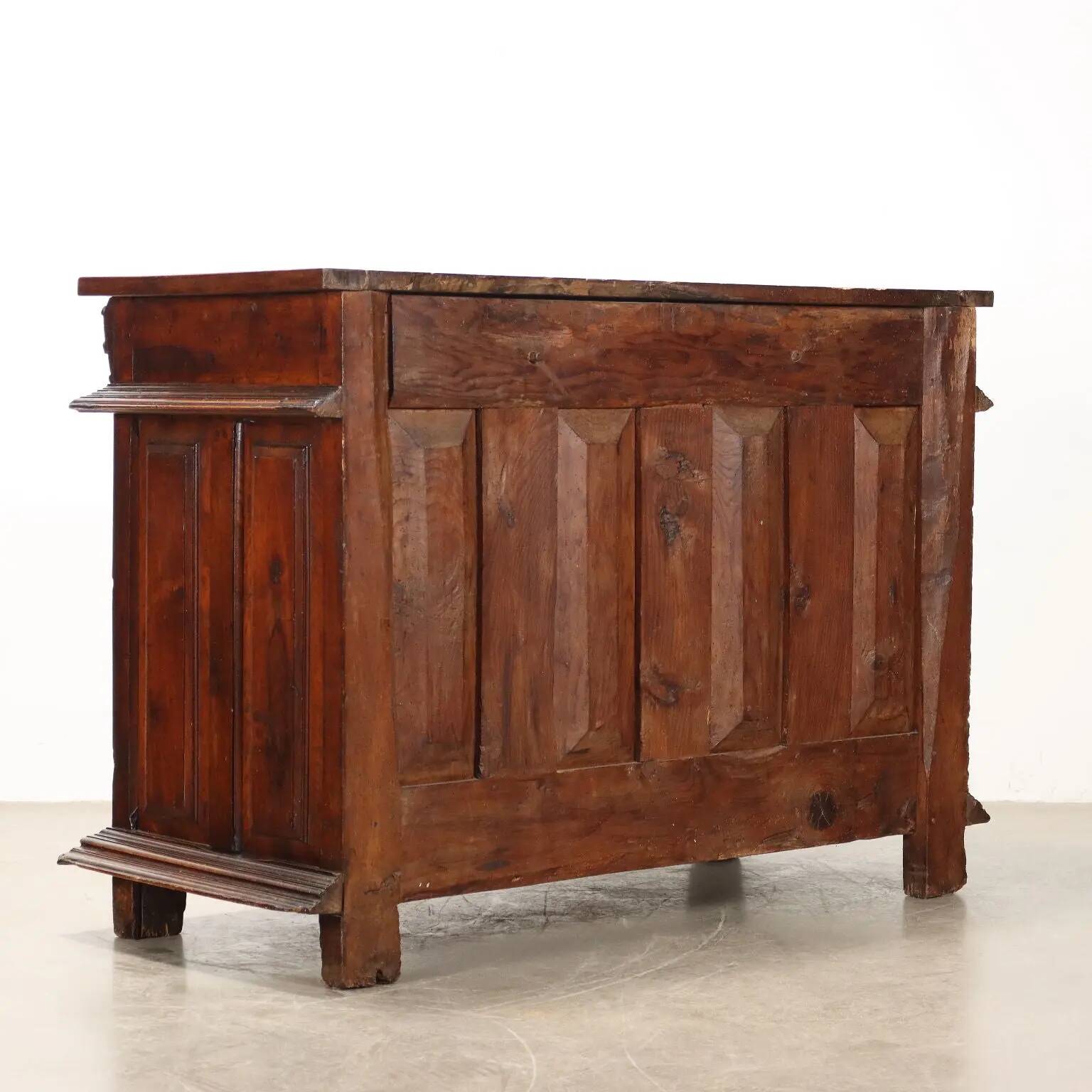 Ancient baroque walnut buffet with decorations, 18th century
