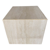 Cube en travertin vers 1970-1980