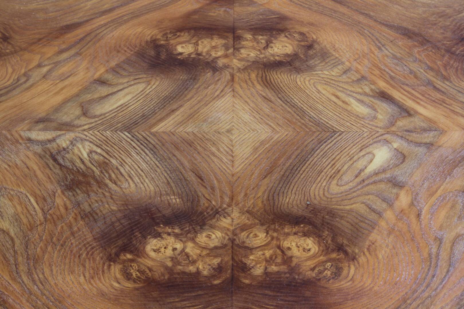 Vintage Figured Burr Walnut Pie Crust Coffee Table, 1920s